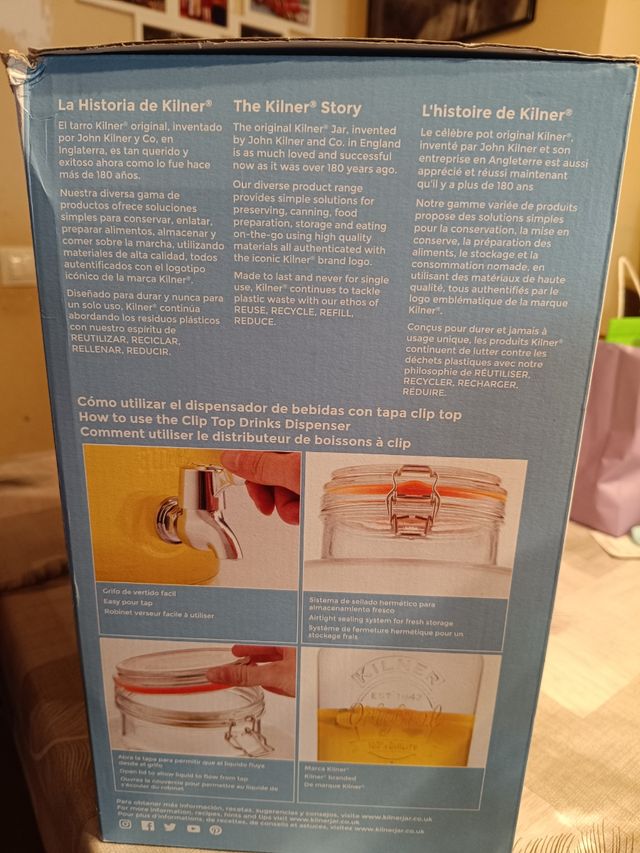 Dispensador de bebidas con tapa