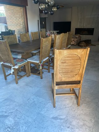 Conjunto de mesa y  10 sillas