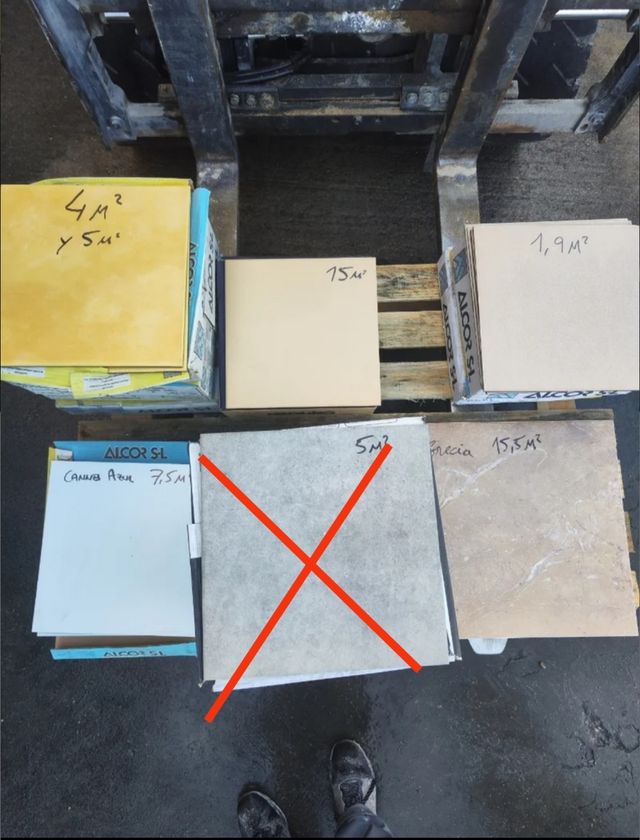 Restos suelos interior a 3,90