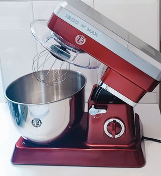 Amasadora HERZBERG roja