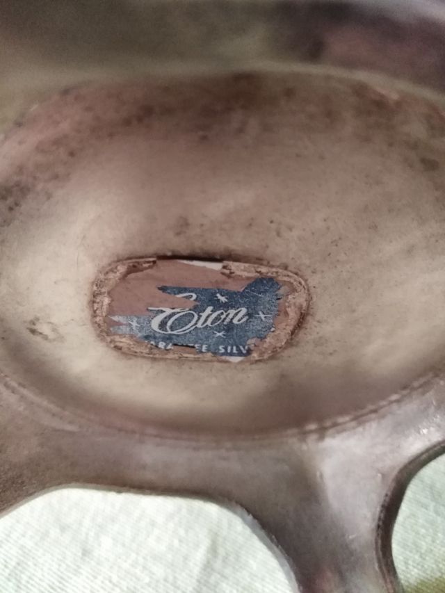 Teiera Eton, Silver argento