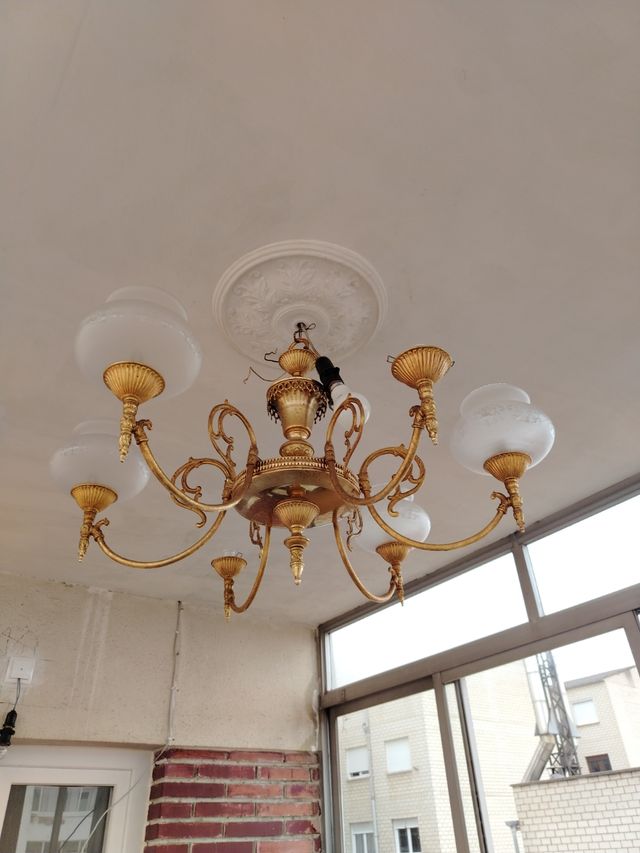 Lampara de techo vintage dorada de 6 brazos