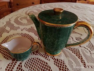 Teiera e tazza vintage