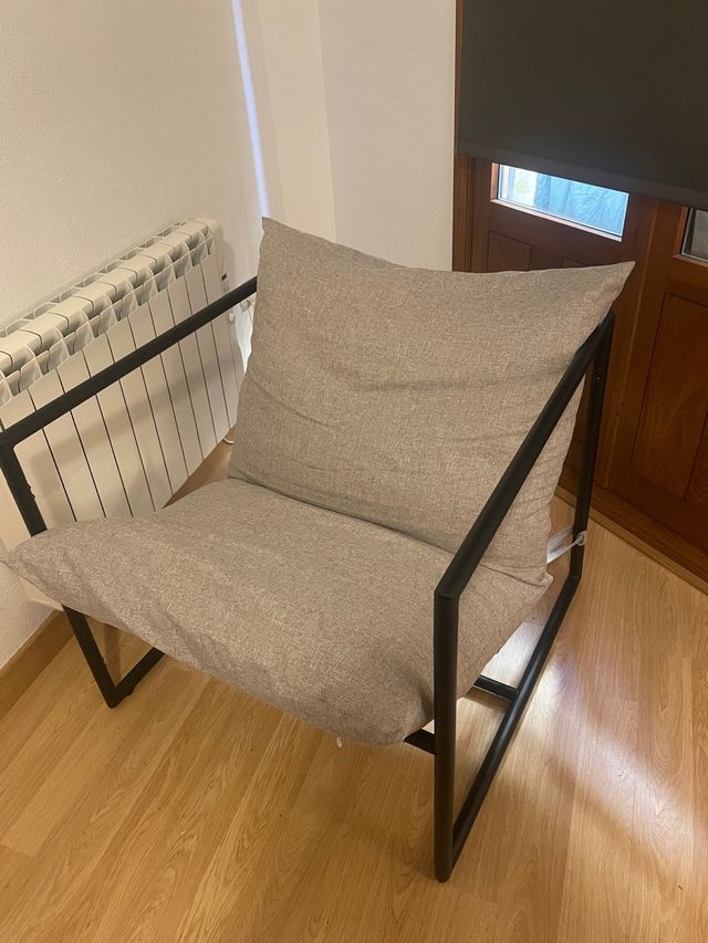 Silla de diseño beige