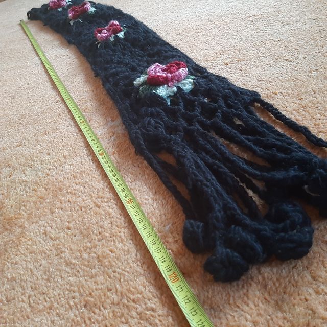 Cachecol vintage em relevo floral Lola Casademunt