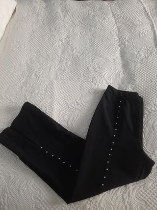 Pantalón negro Zara
