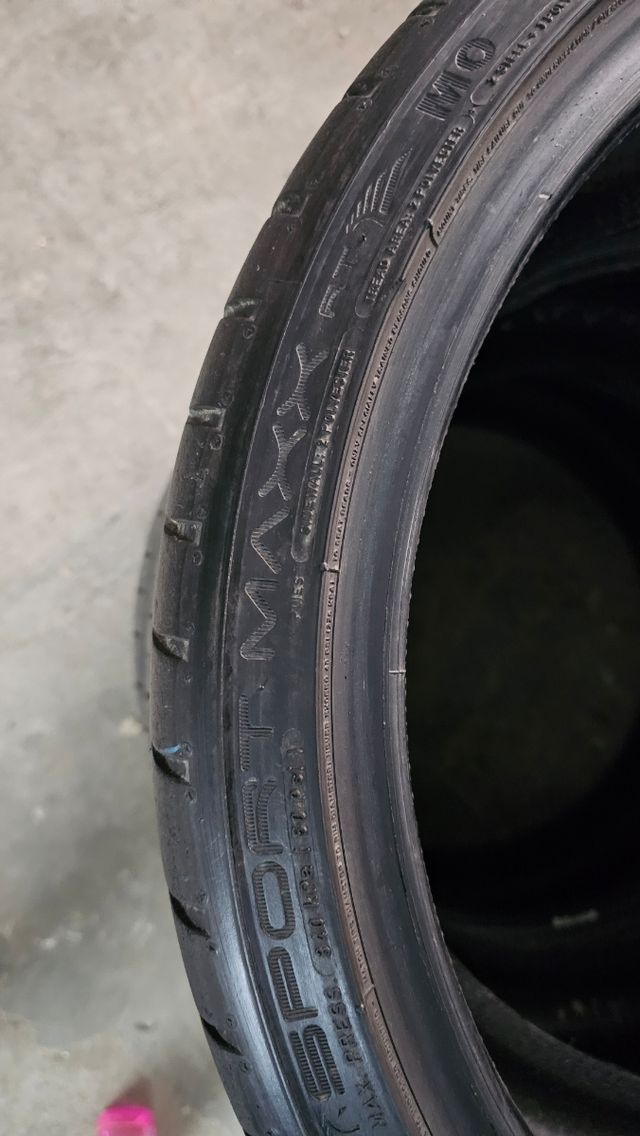 Neumáticos 235 35 19 Dunlop