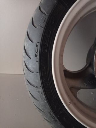 Llanta delantera derbi