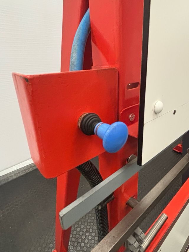 Sierra Vertical Elcon 135 RS/LIMPIO