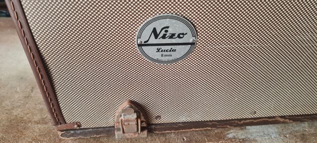 Proyector antiguo Nizo