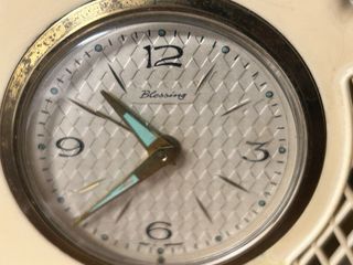 Reloj despertador musical de baquelita blanca