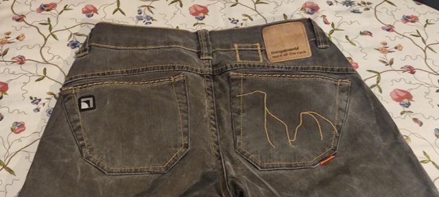 Pantalón Trango World de chica