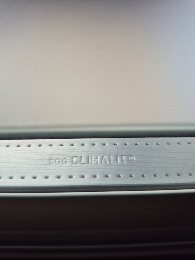 Ventana doble hoj PVC blanca semi nueva