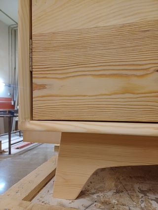 Mueble nórdico de baño madera natural maciza