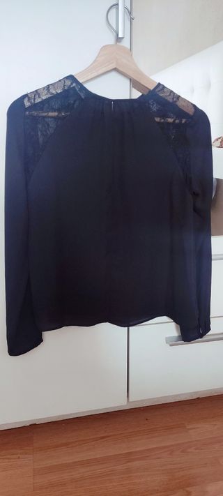 Camisa negra