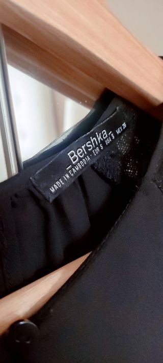 Camisa negra