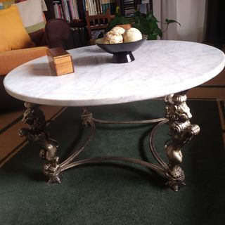 Mesa de hierro y marmol
