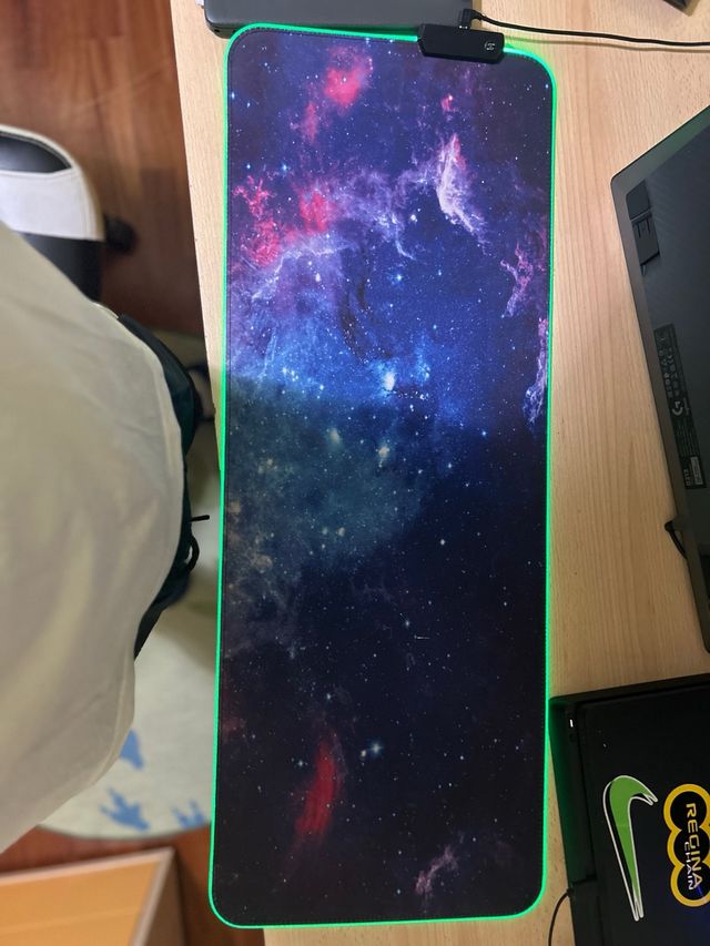 Tappetino da scrivania con ledper mouse e tastiera