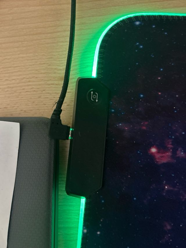 Tappetino da scrivania con ledper mouse e tastiera