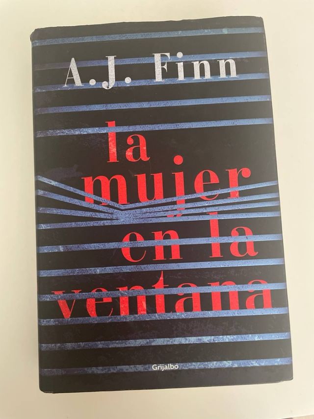 La mujer en la ventana 