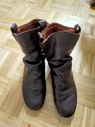 Botín plano de piel T.40 Funchai