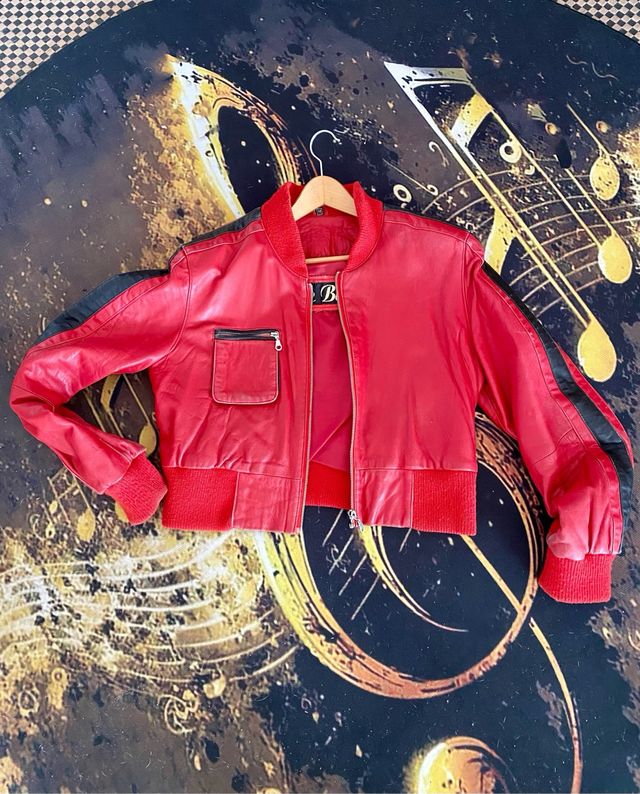 chaqueta piel mujer roja