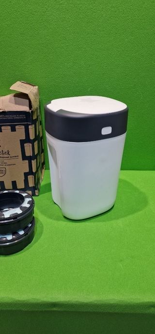 Tommee Contenedor para Pañales más 3 RECAMBIOS