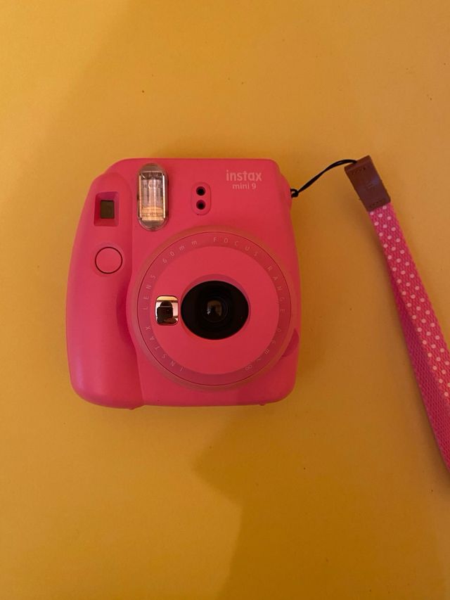 Camara instantanea instax mini 9
