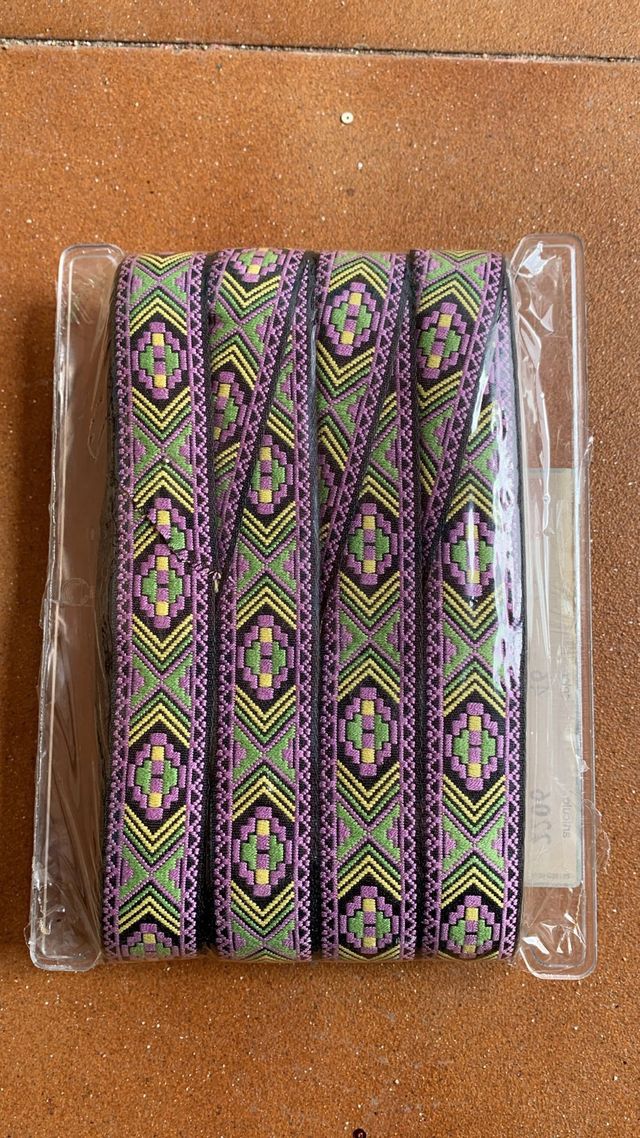 Rollos de cintas  etnicas 