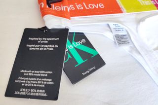 Tanga CALVIN KLEIN This Is Love Pride Orgullo