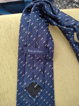 Corbata Pedro del Hierro 