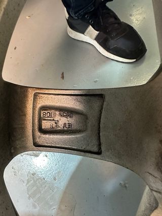 Llantas volvo 17