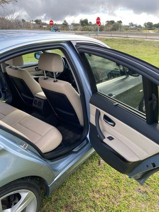 BMW Serie 3 318d 2010