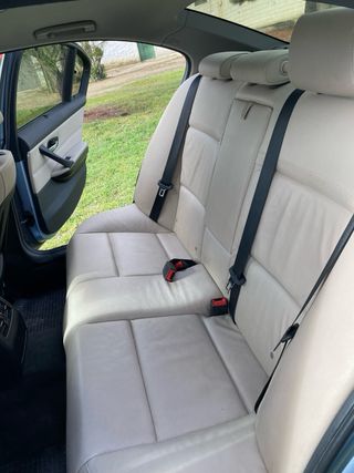 BMW Serie 3 318d 2010