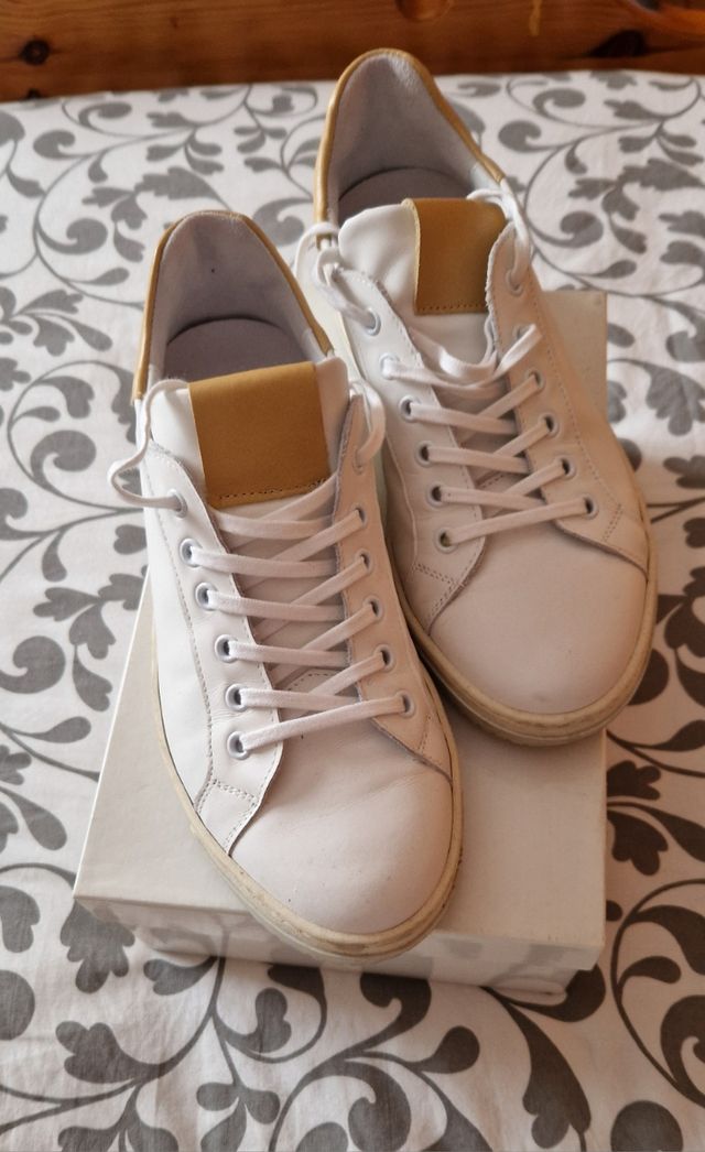 Sneaker da donna in pelle