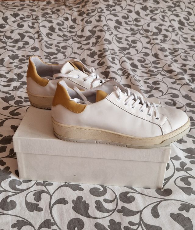 Sneaker da donna in pelle