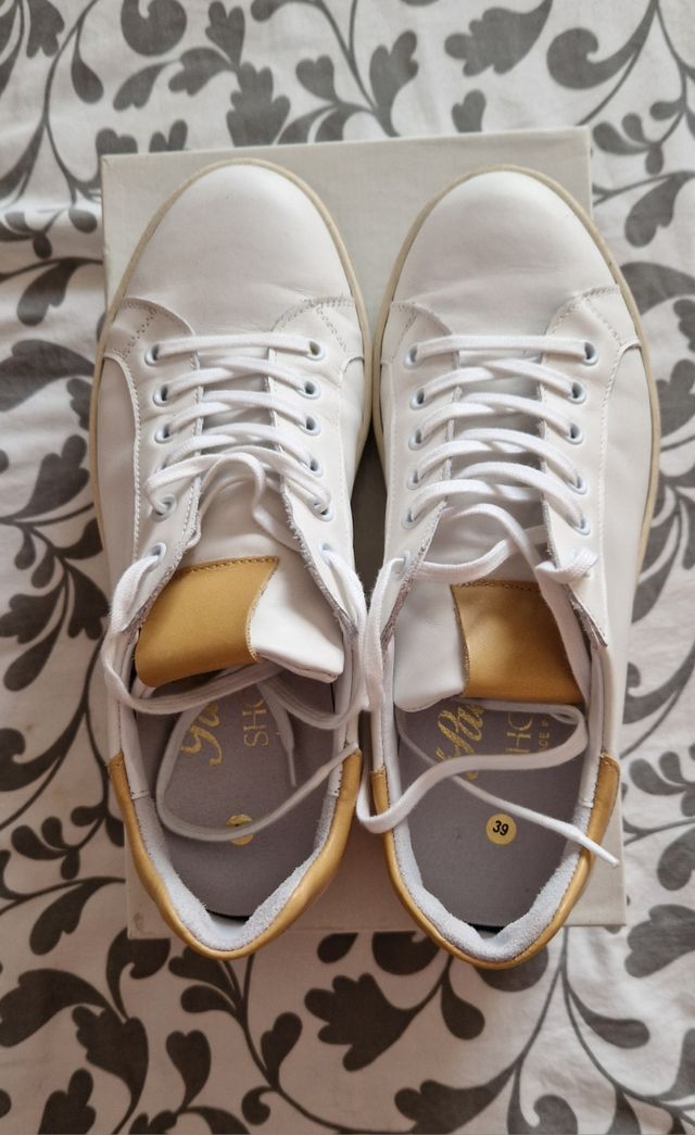 Sneaker da donna in pelle