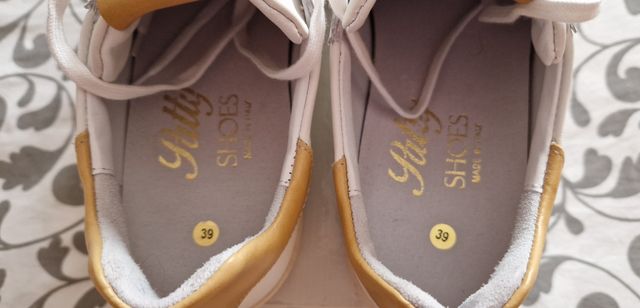 Sneaker da donna in pelle