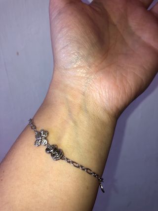 Pulsera plata con adorno