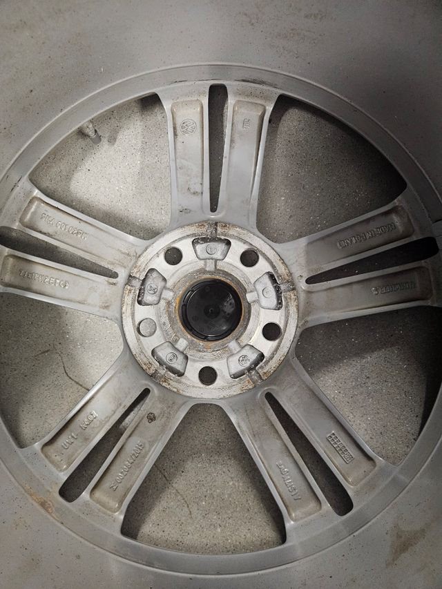 4 Llantas 18 Tiguan ORIGINALES