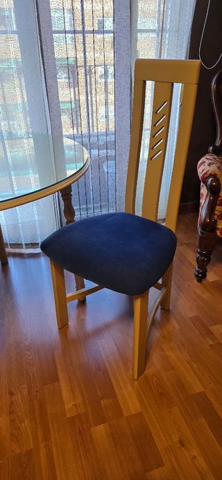 Mesa y sillas de comedor