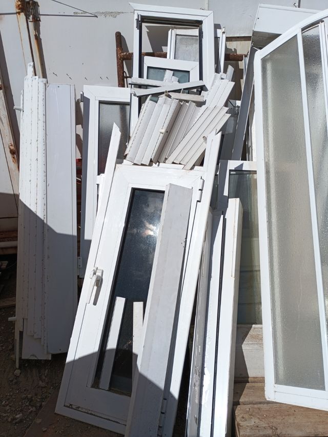 Lote de ventanas de aluminio blanco
