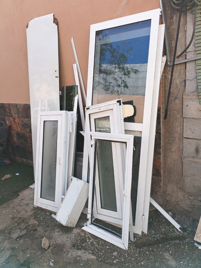 Lote de ventanas de aluminio blanco