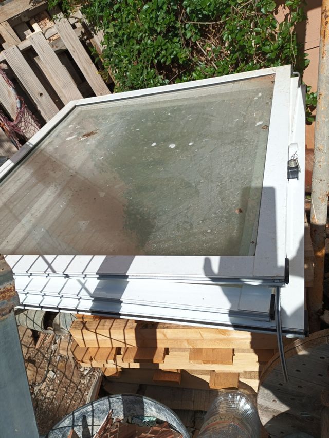 Lote de ventanas de aluminio blanco