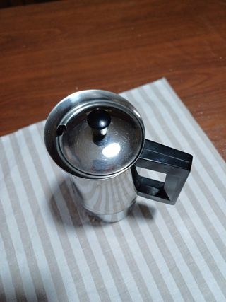 Caffettiera 6 tazze in acciaio inox 