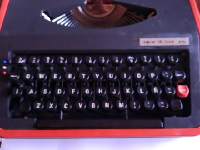 Maquina de escribir Maritsa 15