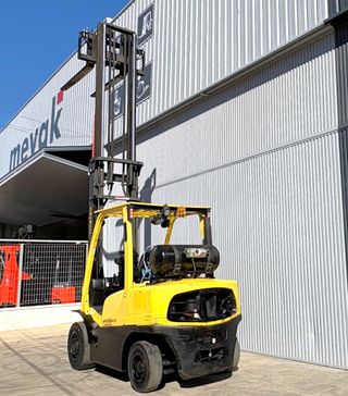 CARRETILLA GAS 4000 KG SEMINUEVA ECONOMICA