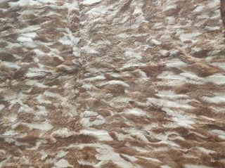 Alfombra. Cubre sofá .Pelo lana natural