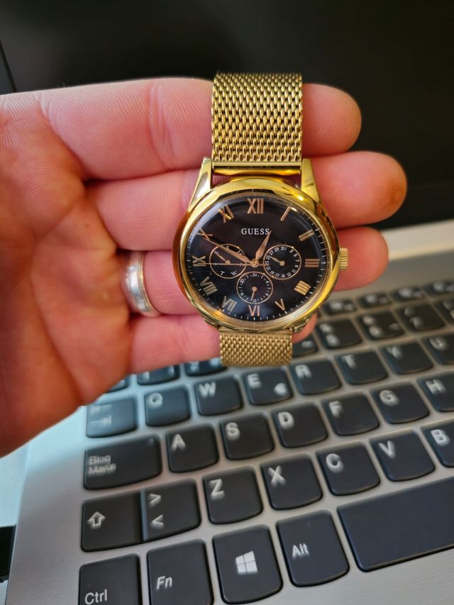 Reloj guess dorado