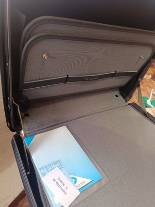 Maletín Samsonite con llaves